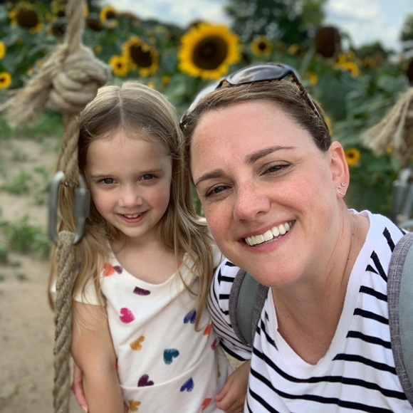 Meet your Posher, Sara - Picture 3 of 4